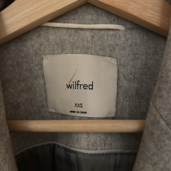 Aritzia Wilfred wool and cashmere light grey coat - Picture 3 of 7